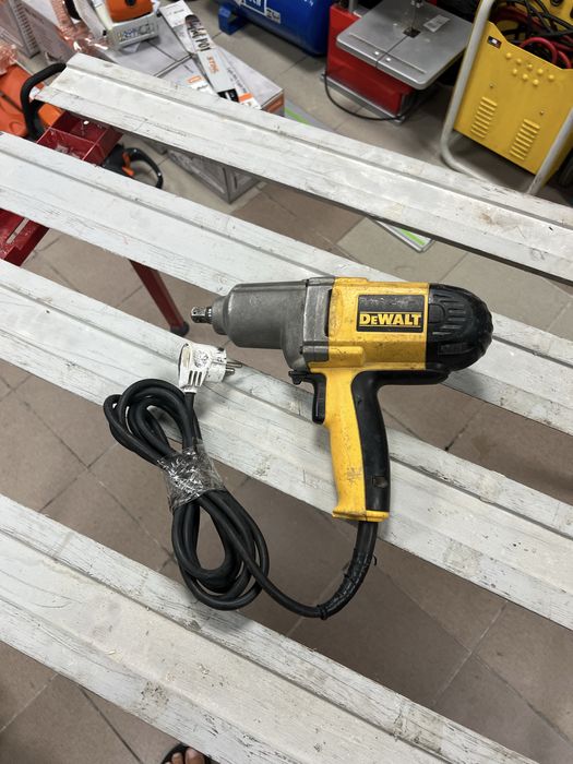 Гайковерт ударний DeWALT DW292
