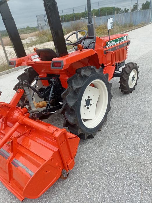 Trator com Frese Kubota Sunshine