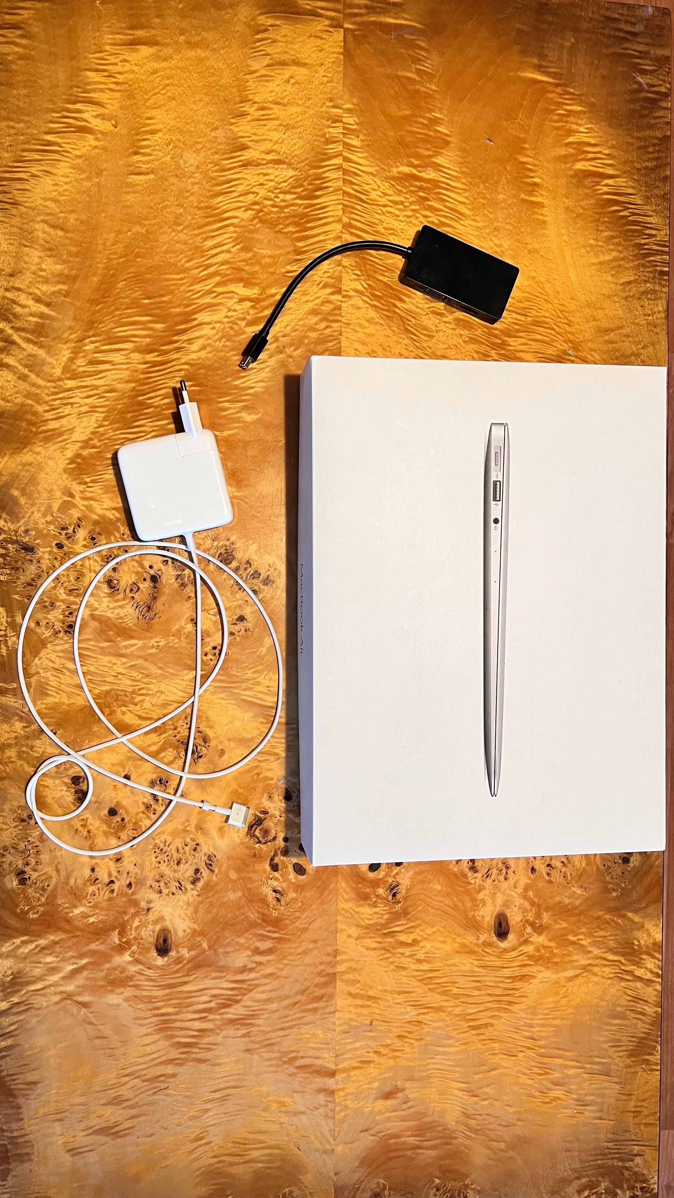 MacBook Air 2017 8/128 Bardzo dobry stan