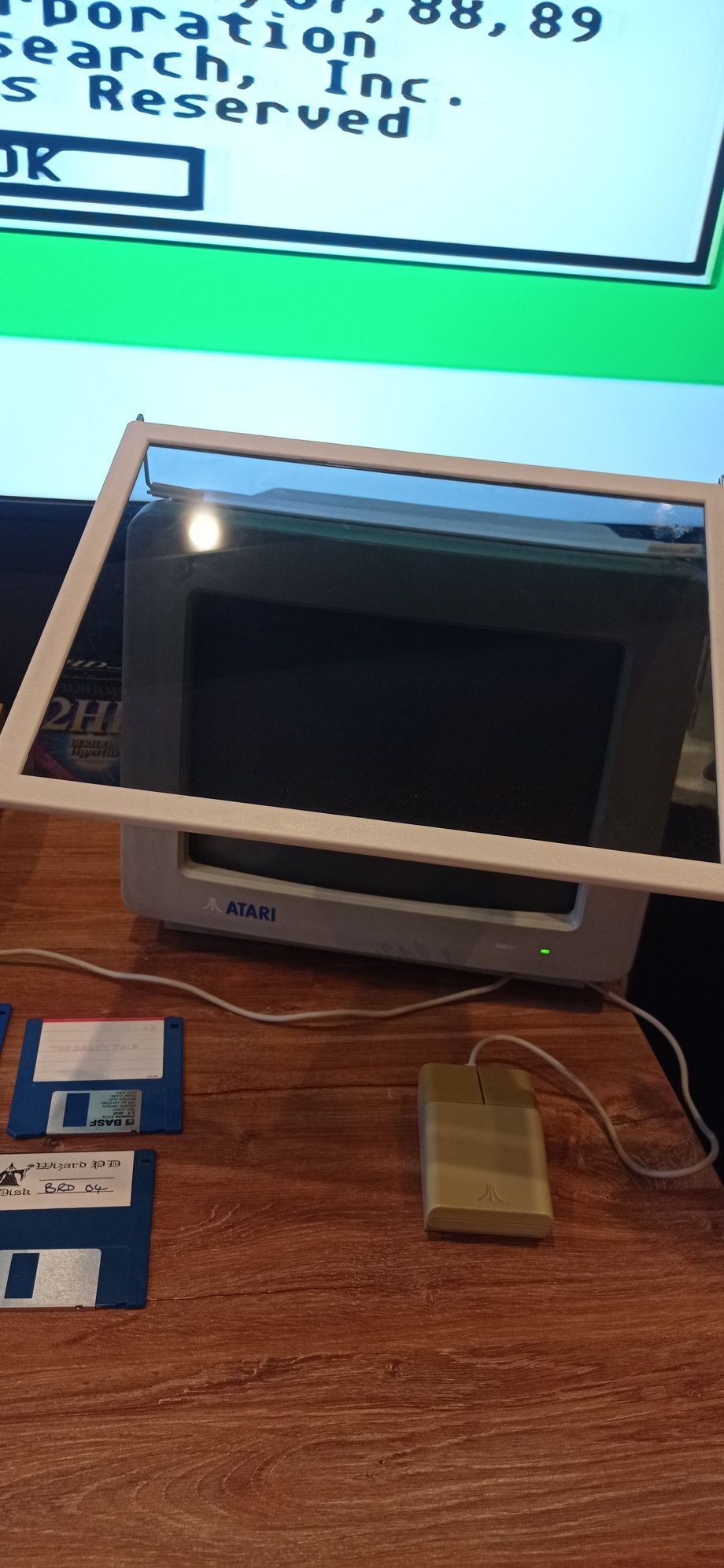 R E Z E R W A C J A.     Atari 1040 STE.  Stan idealny. Zestaw.