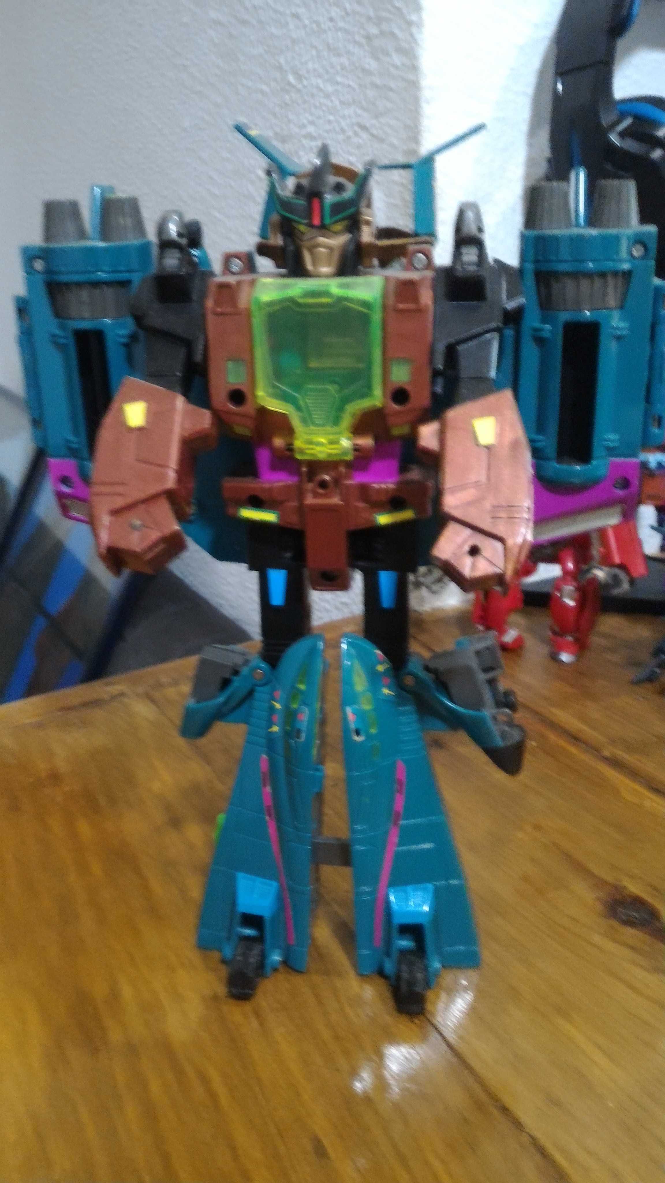Pack de figuras Transformers de vários fabricantes