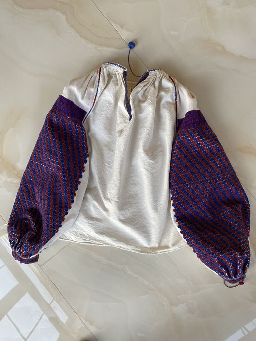 Старовинна вишиванка  жіноча