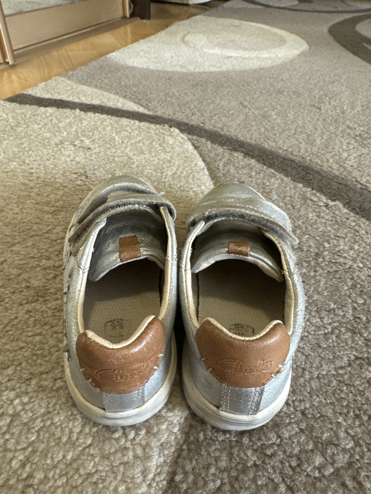 Кросівки кросовки clarks