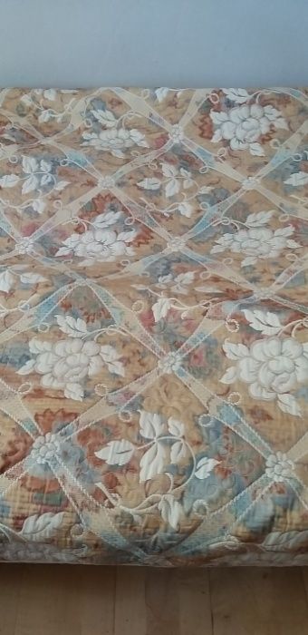 Duży pled na łóżko, sypialnia.  Kontakt