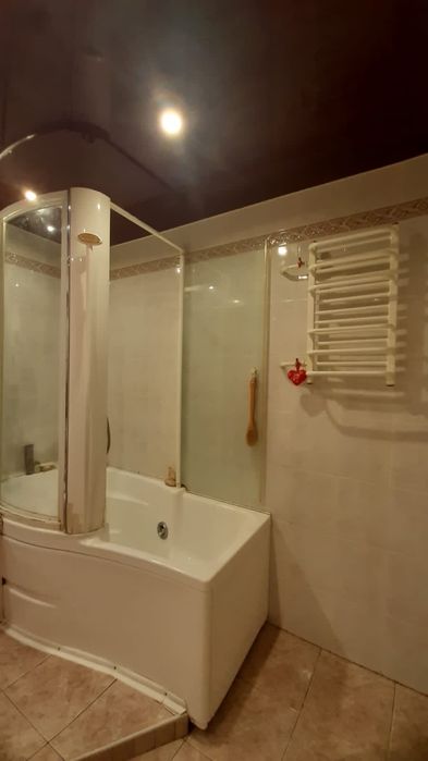 НОВЕ!ЕКСКЛЮЗИВНА трикімнатна кв-ра 95м2 з кухнею-студією в р-ні Площі!