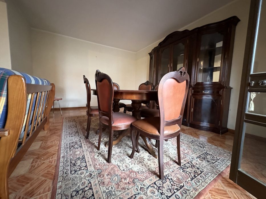 Mesa de sala e 6 cadeira