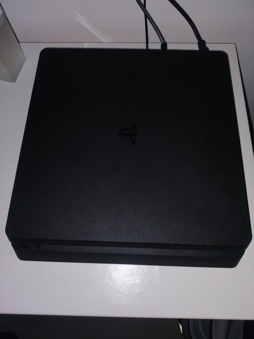 Ps4 slim de 1tb versão 12.52