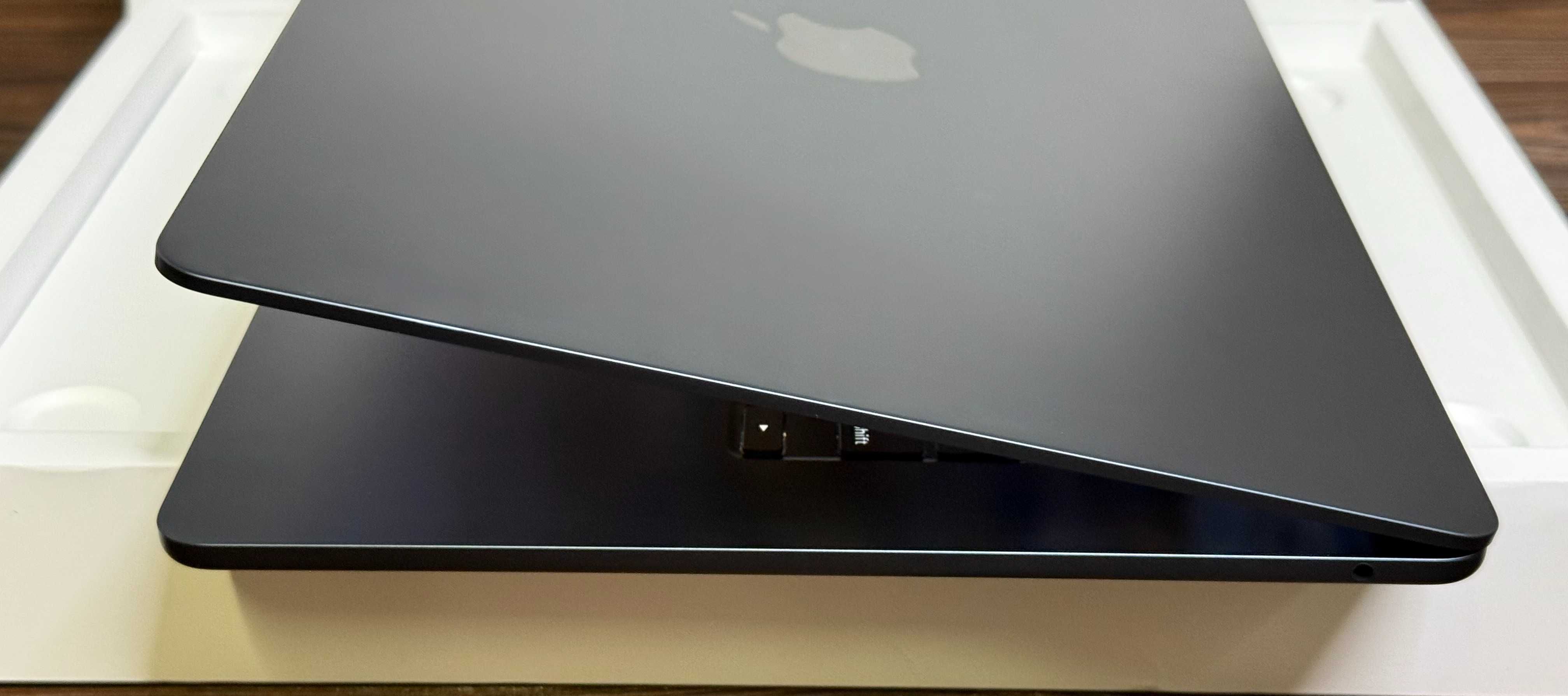 MacBook Air 15" M3 8/512 Midnight Mid 2024 (MRYV3) - 970$ Гарантия
