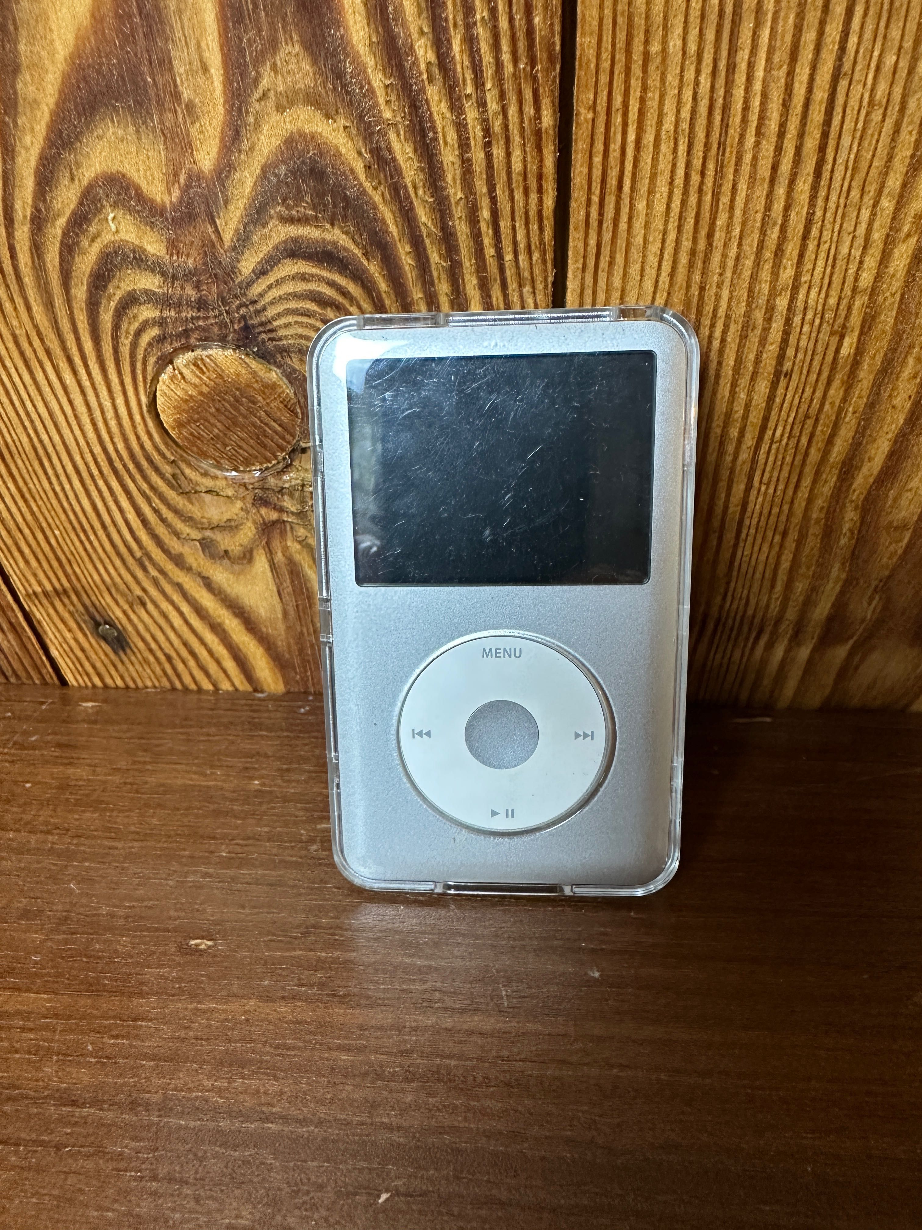 iPod classic 160 GB + etui i kable