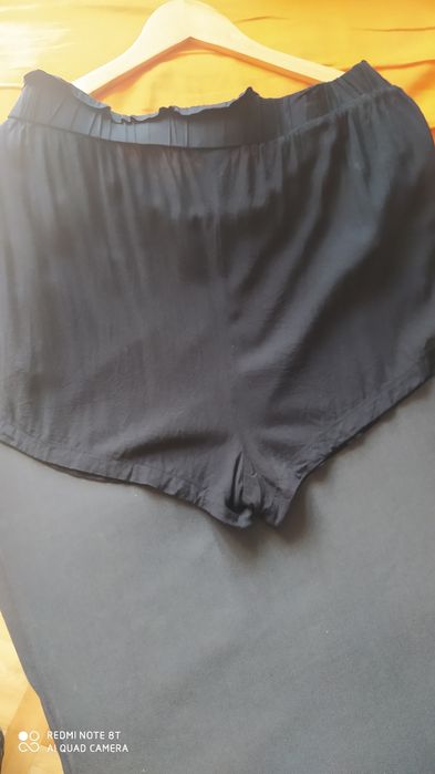Szorty z wiskozy, spodenki czarne damskie r. 18(Primark)