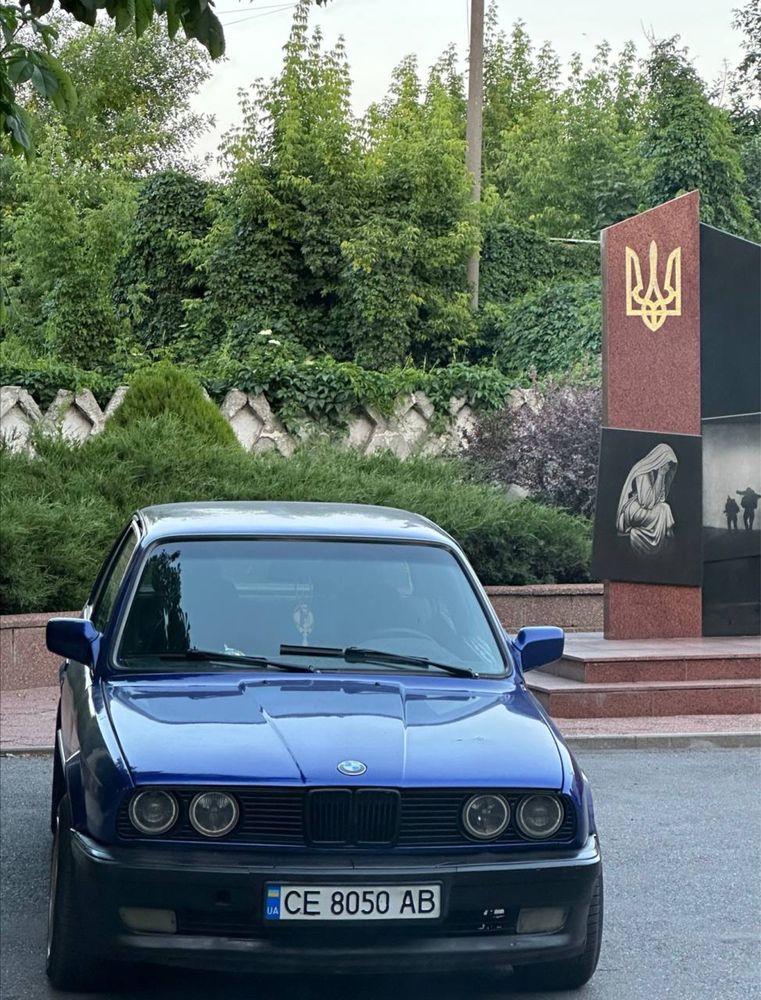 Продам машину автомобиль BMW E30 бмв е30 беха