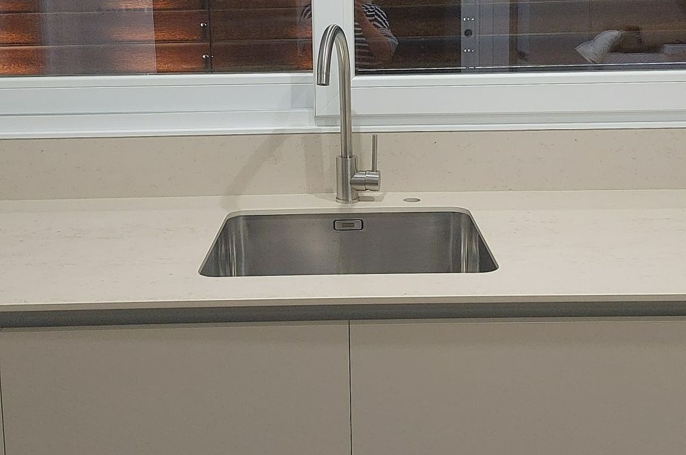 Misturadora RODI monocomando de bica giratoria