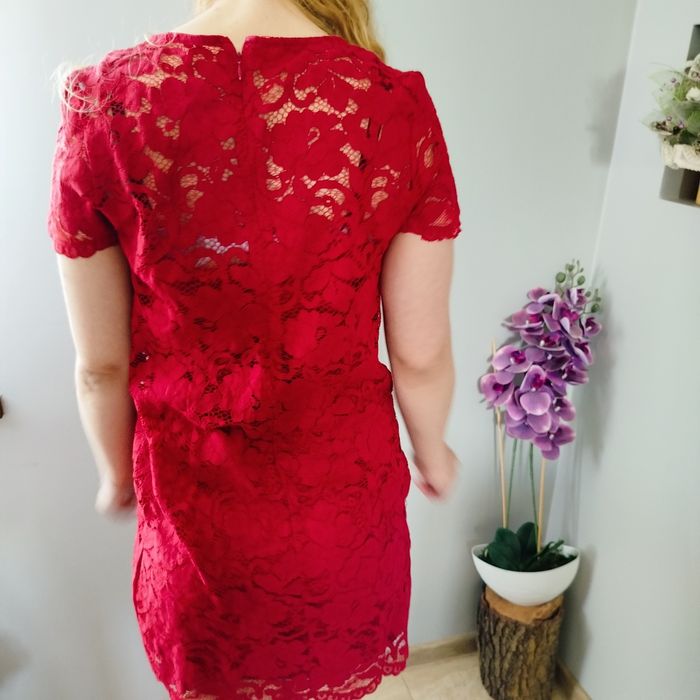 Piękna sukienka koronkowa m