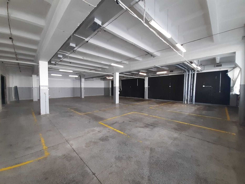 Magazyn poziom 0  -podana  cena zawiera opłatę za media , dojazd Tir