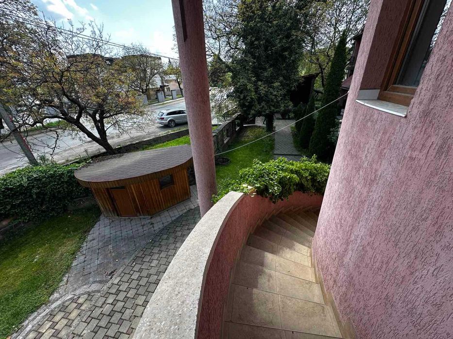 Продається торговельно-відпочинковий комплекс в с. Нересниця