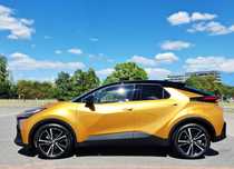 Nowa Toyota C-HR Executive / hybryda / 2025