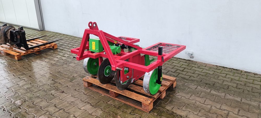 Wyorywacz trzepak kopaczka do flancy sadzonki truskawek