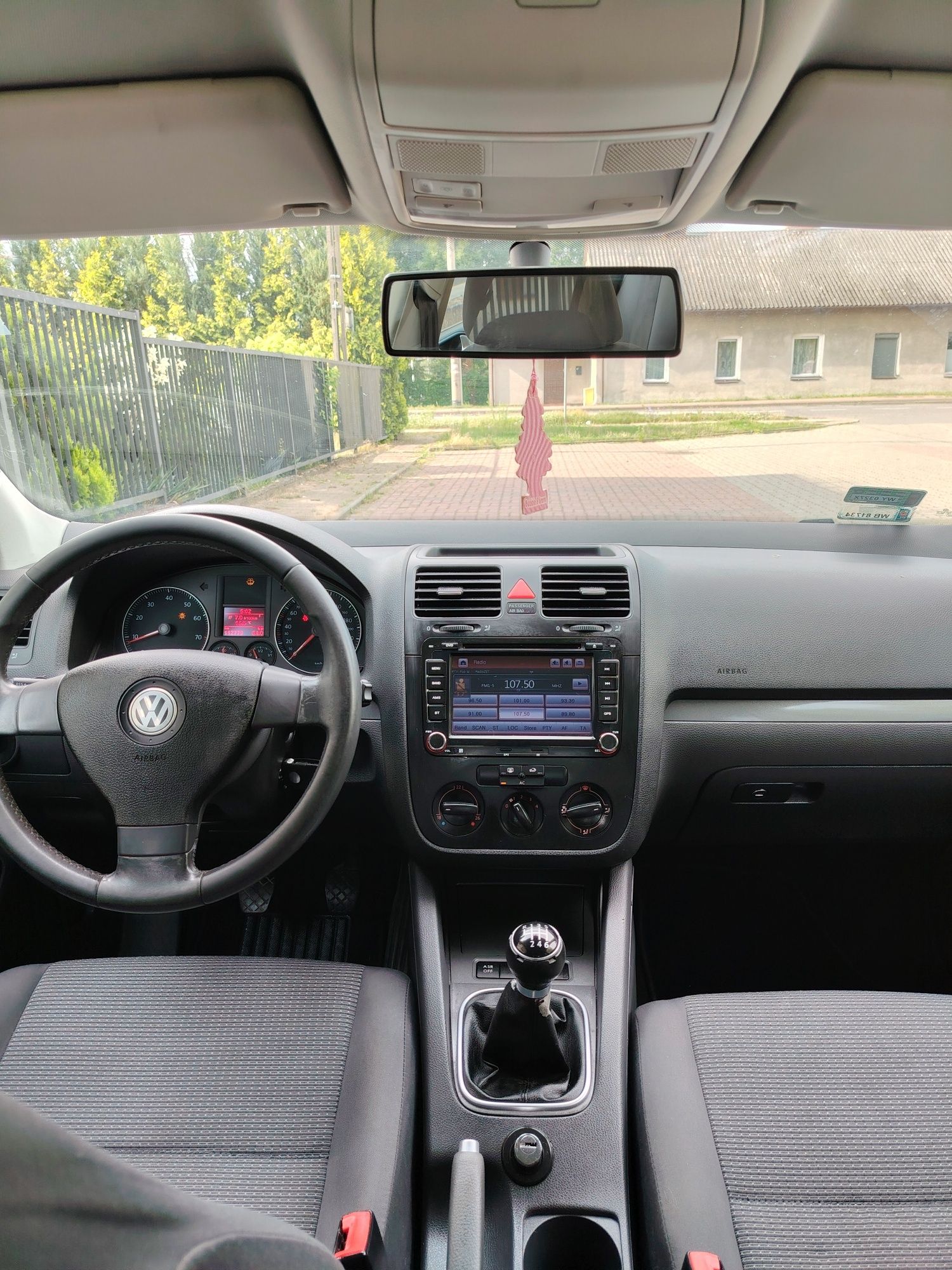 Volkswagen Jetta 1,6 benzyna przebieg   112 tys km