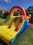 Mega slide insuflável