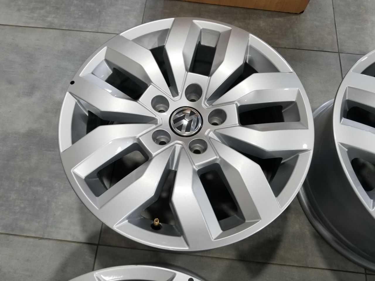 Диски нові Amarok 5/120 R17 8J ET49 dia65.1mm