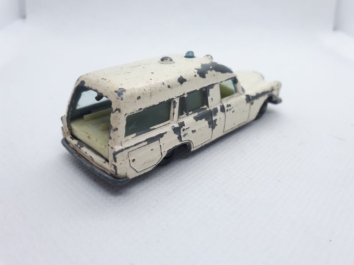 Mercedes Benz Ambulance no. 3 Lesney Matchbox