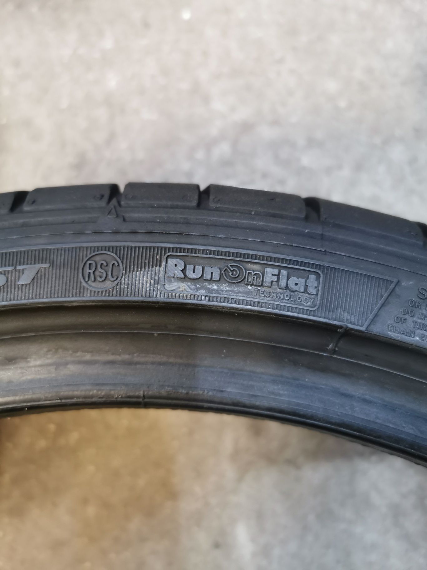 Para opon 245/35R20 Dunlop SP Sport Maxx GT RSC