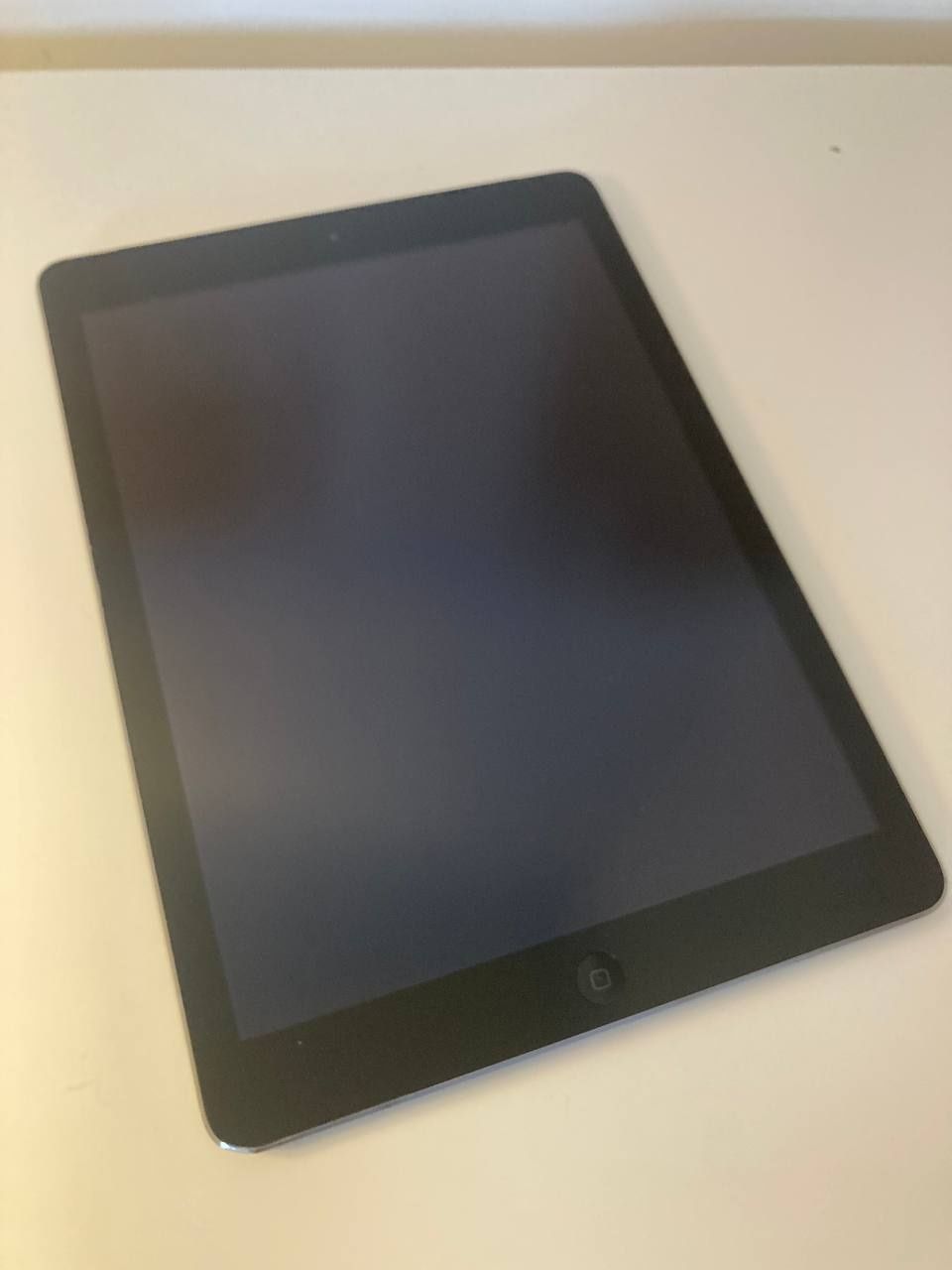 Apple iPad Air 16gb Wi-Fi A1474