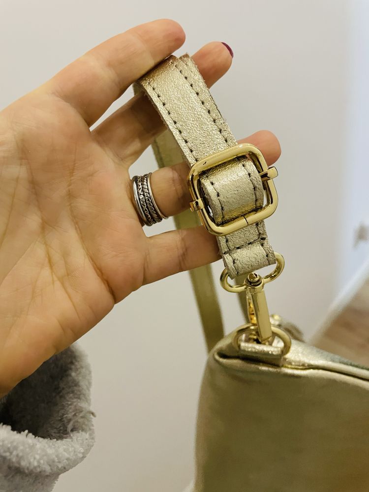 Bolsa dourada em pele NOVA
