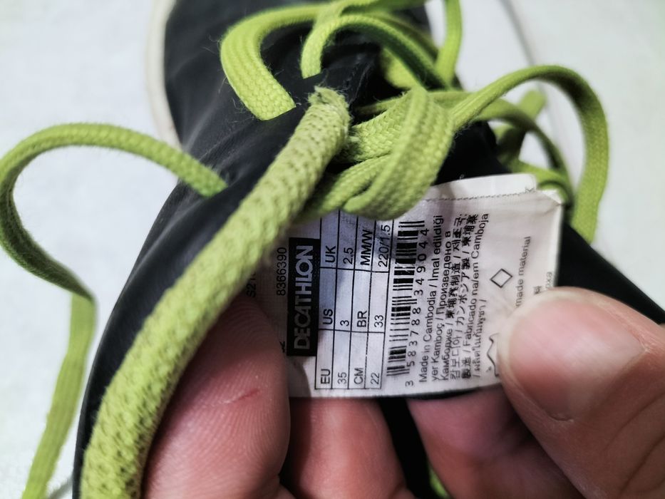 Buty chłopięce halowe Kipsta r. 35