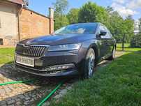 Skoda Superb Salon PL, niski przebieg, bogate wyposażenie