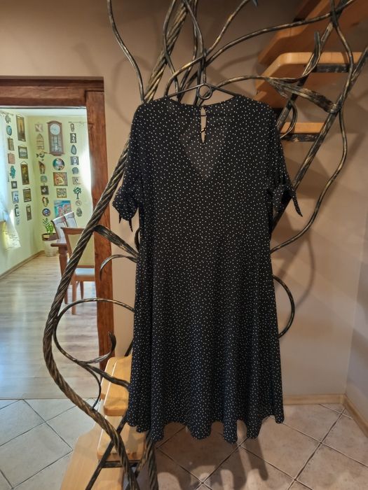 Sukienka w kropki 46
