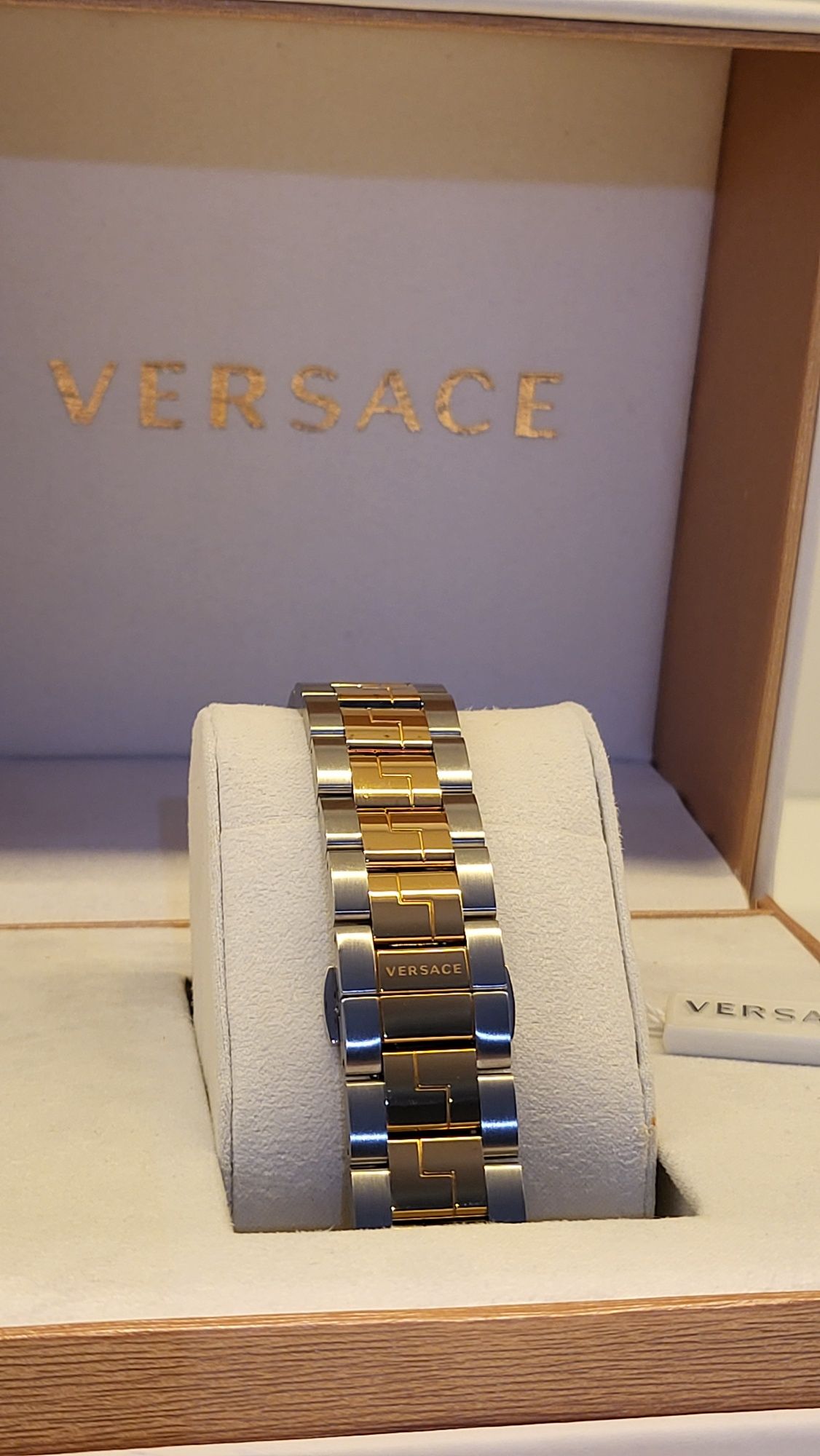Zegarek VERSACE V1105/0016 Hellenyium GMT