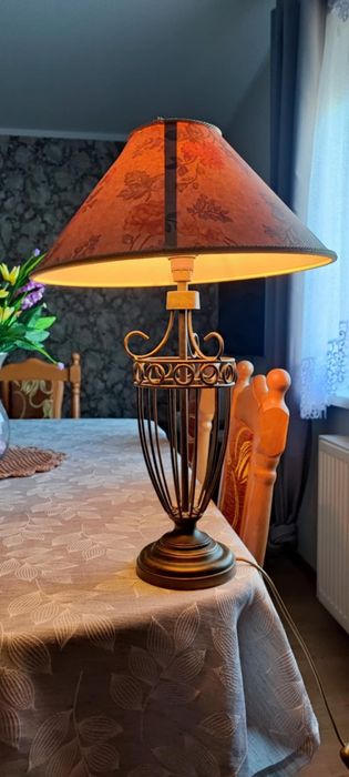 Lampa stołowa (stan bardzo dobry)