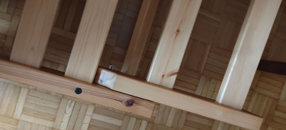 Sofa Bebop marki Karup, lite drewno sosnowe