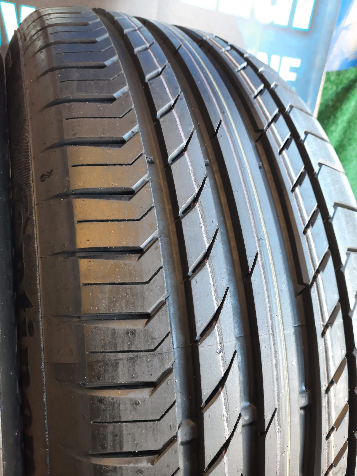 Opony letnie 235/55/19 Continental Para Nowe