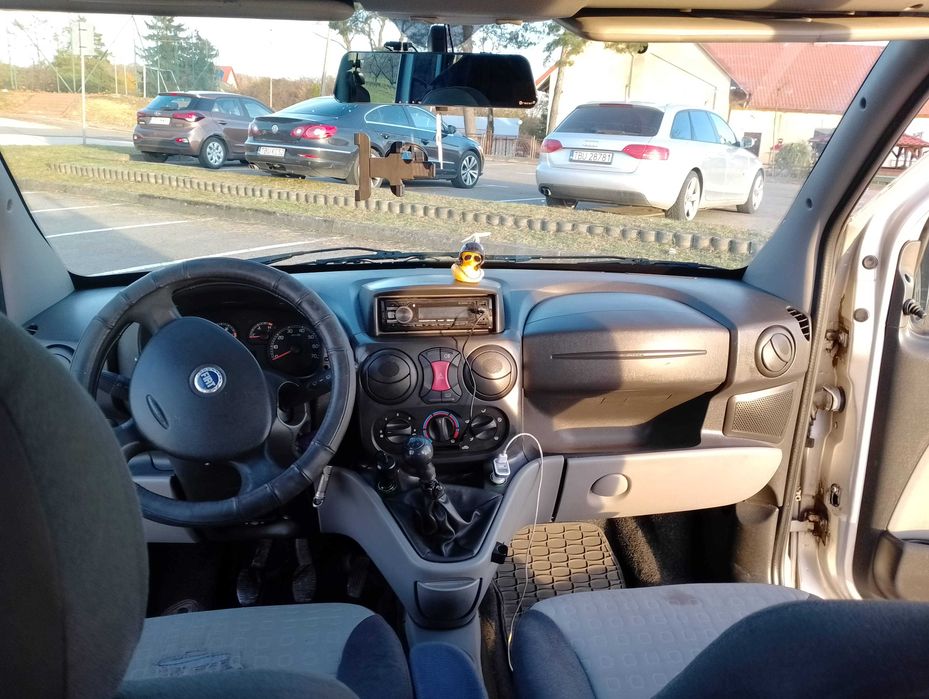 Fiat Doblo 1.3 MJ • 7 os • Hak • Relingi • Oszczędny i praktyczny