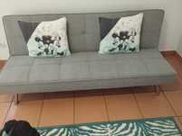 Sofá cama cinzento