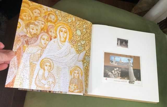 Livro 100 anos de Fátima de Paulo Mendes Pinto, edição CTT filatelia