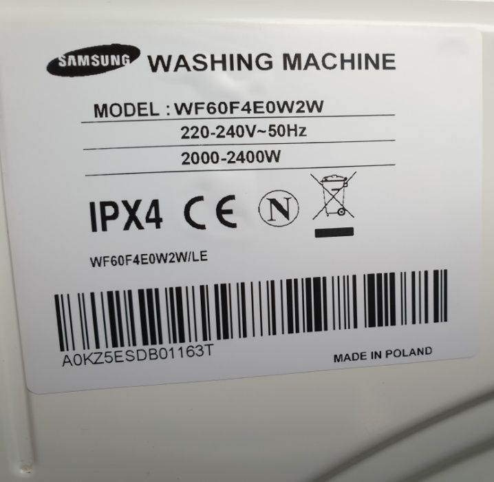 Узкая пральна/стиральная/ машина SAMSUNG 6 KG Ecobubble / WF60F4E0W2W