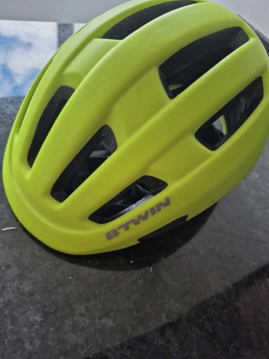Capacete B'Twin novo ajustavel
