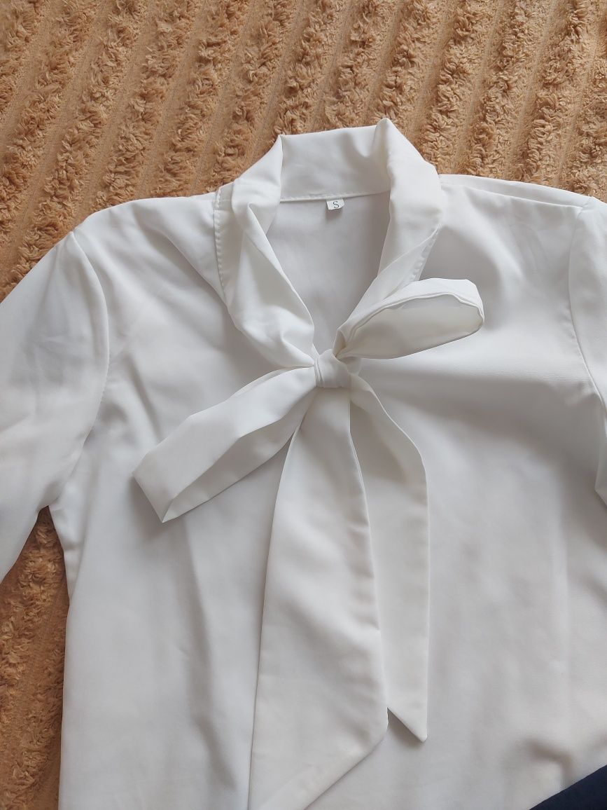 Блуза для дівчинки 122 р