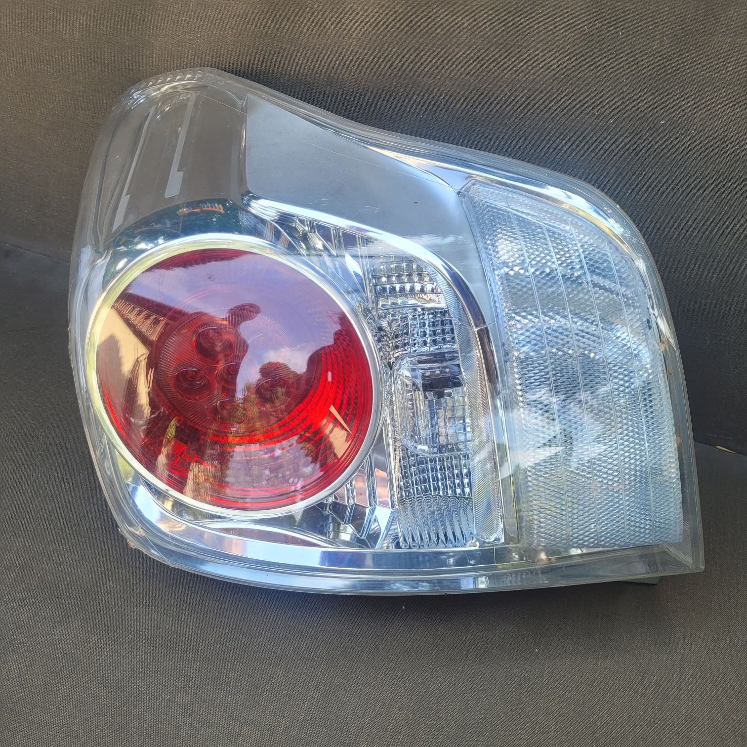 Reflektor prawy tył Toyota Corolla Verso 2014