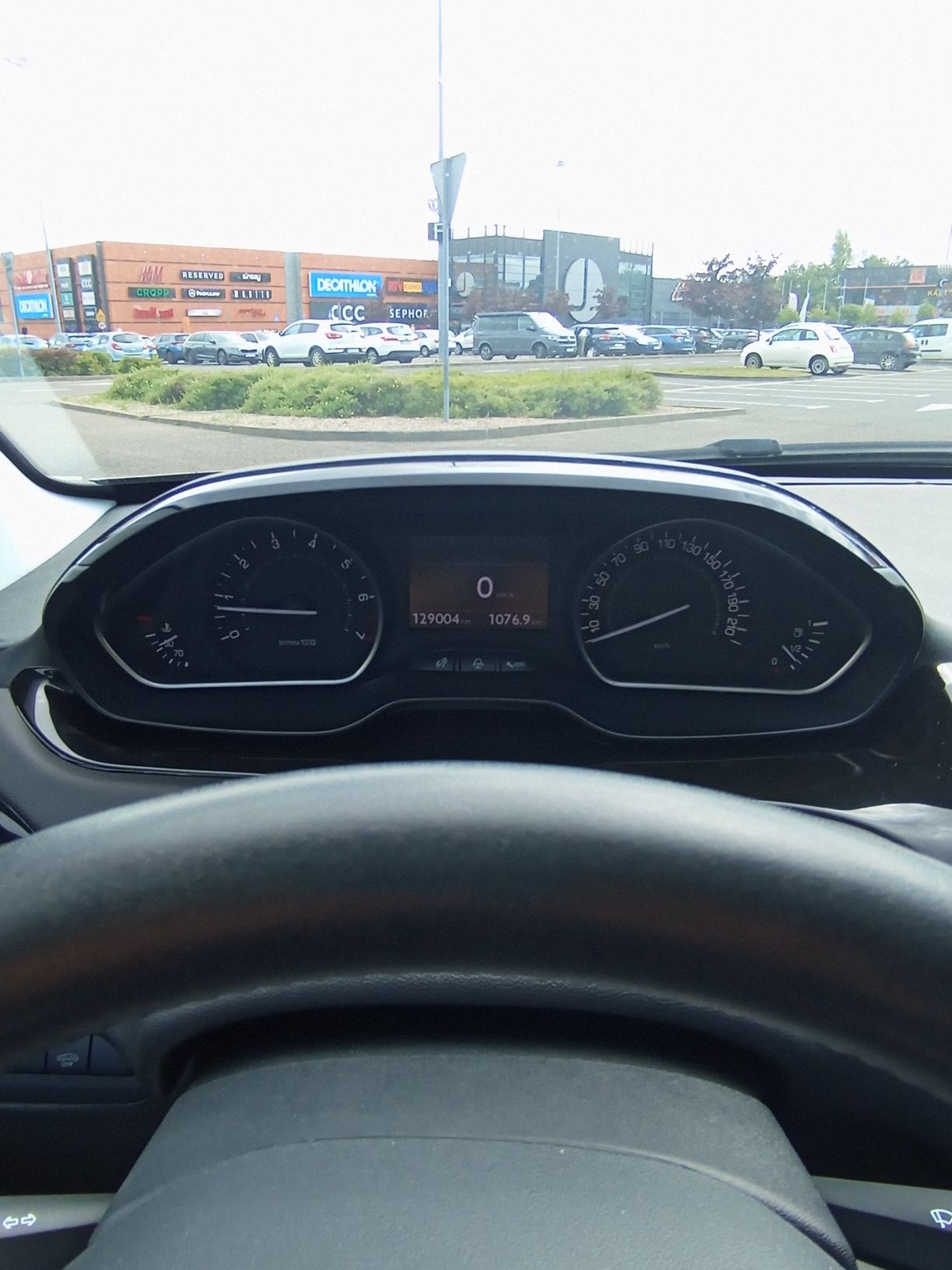 Peugeot 208 allure 2013 rok