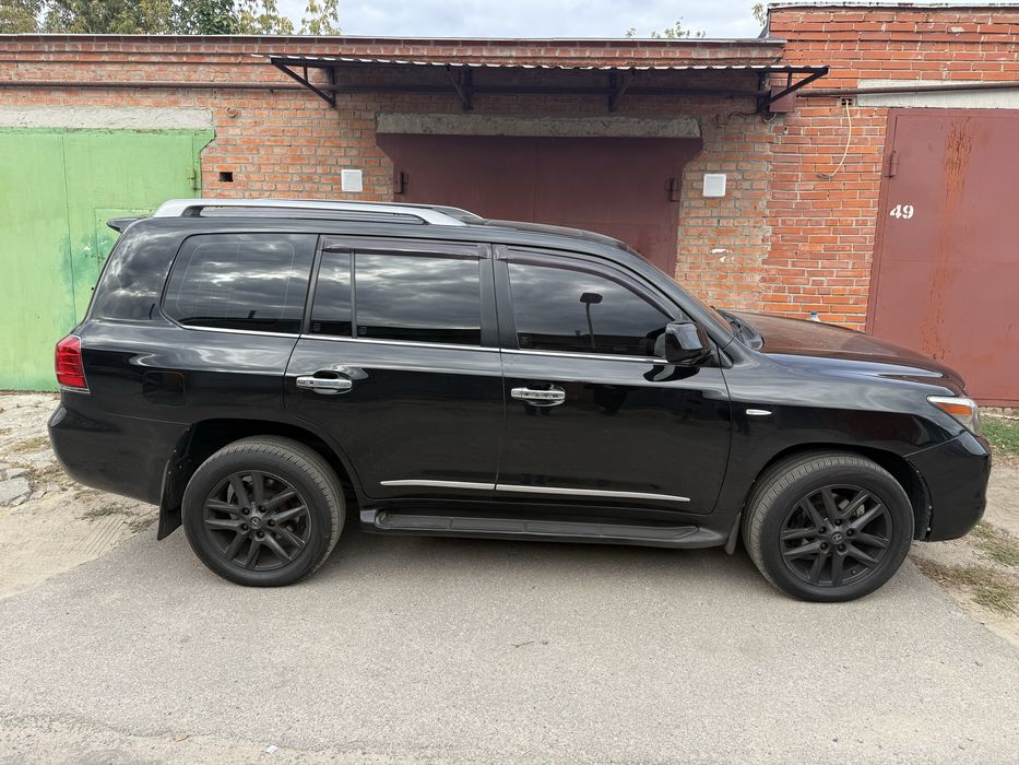 Lexus LX570 2008 года