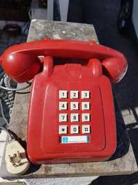 Telefone antigo vermelho