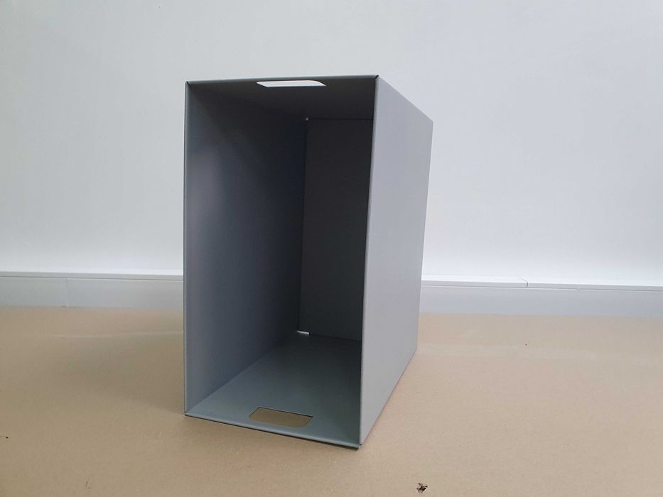 Caixote de lixo em metal (30x30x18 cm)