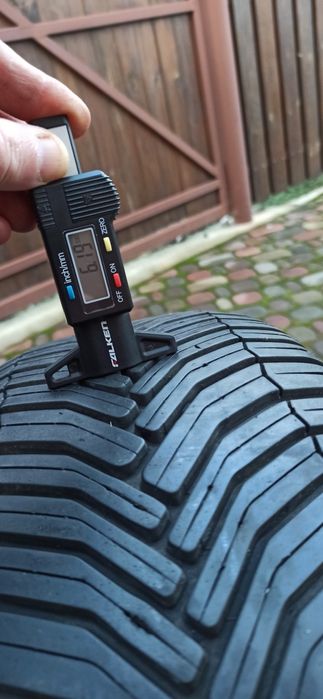 Шини резина пара 215 60 R17 Michelin Cross Climate