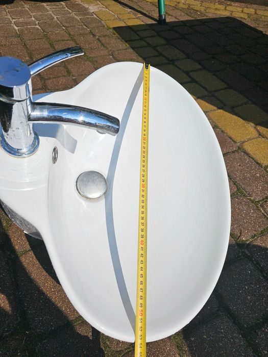 Umywalka nablatowa z baterią – stan bardzo dobry
