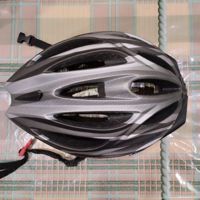 Захисний шолом(55-61см)