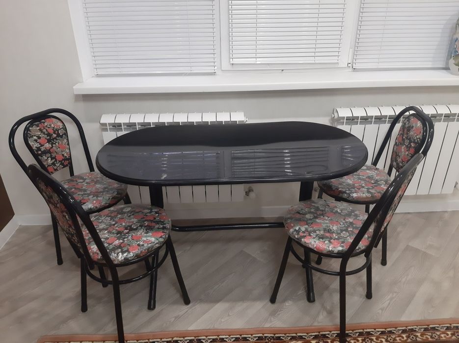 Комплект мебели,  стол и 4 стула